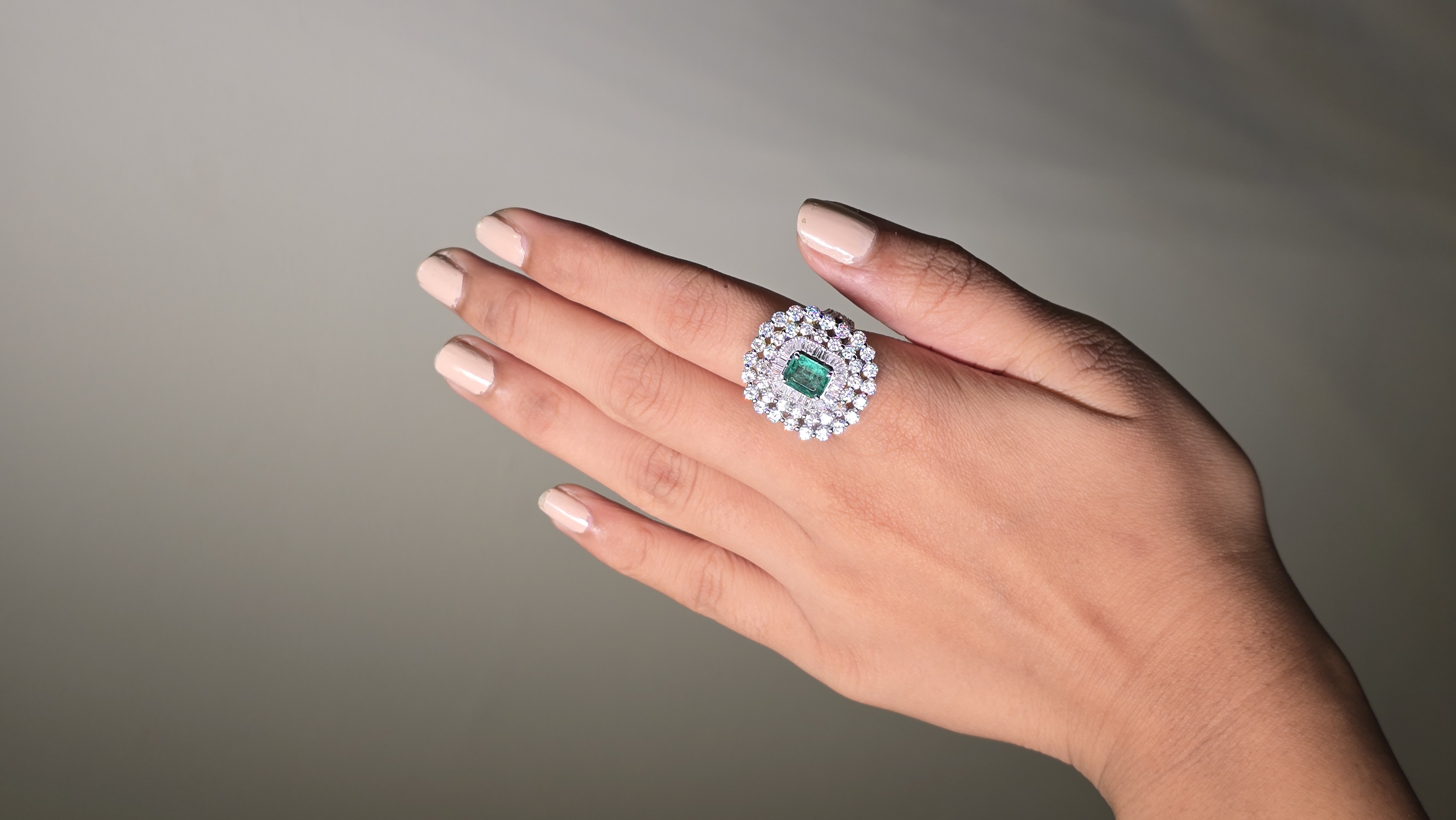 Maspara Emerald Ring