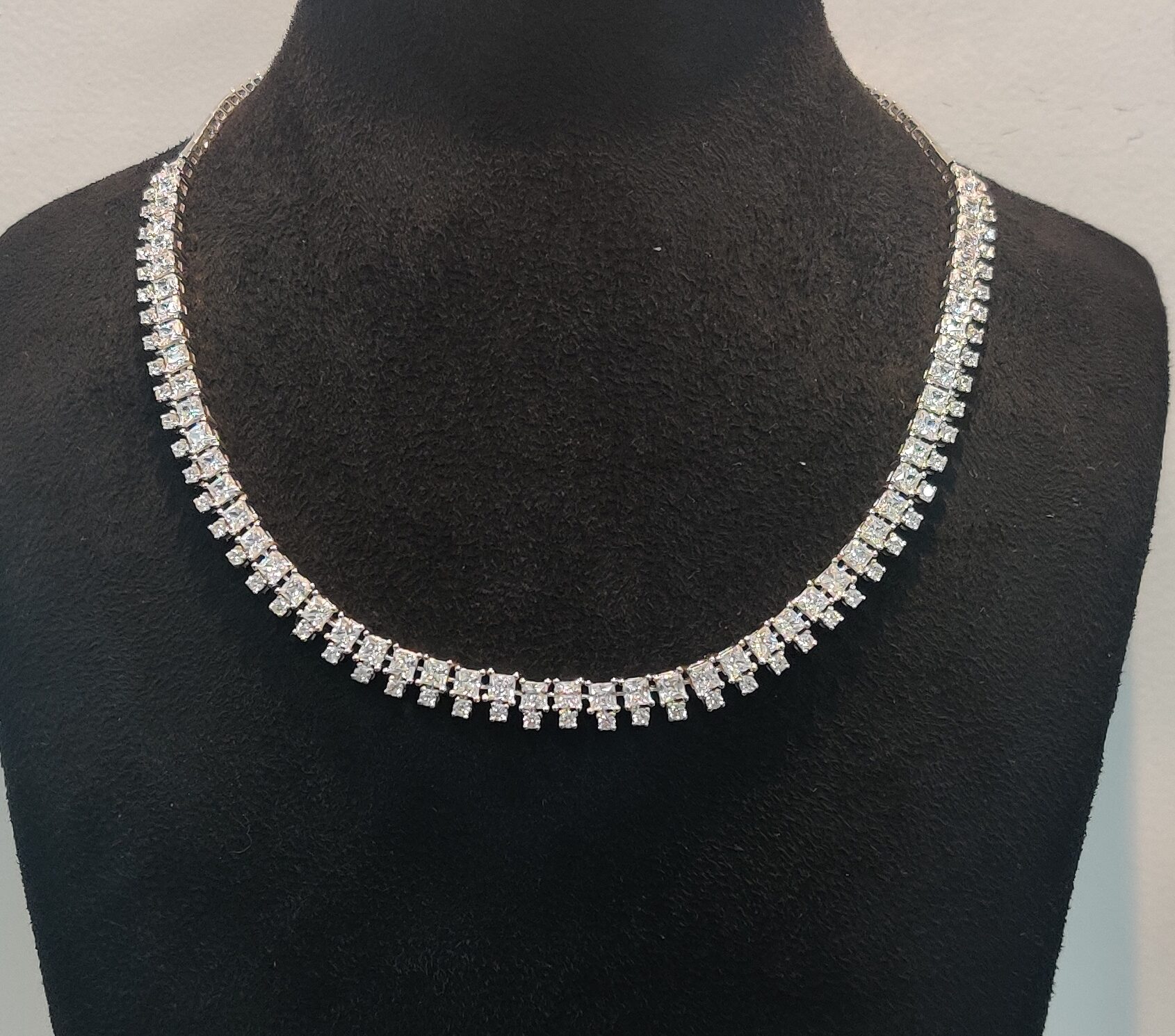 DIAMOND AFFAIR NECKLACE – SJC